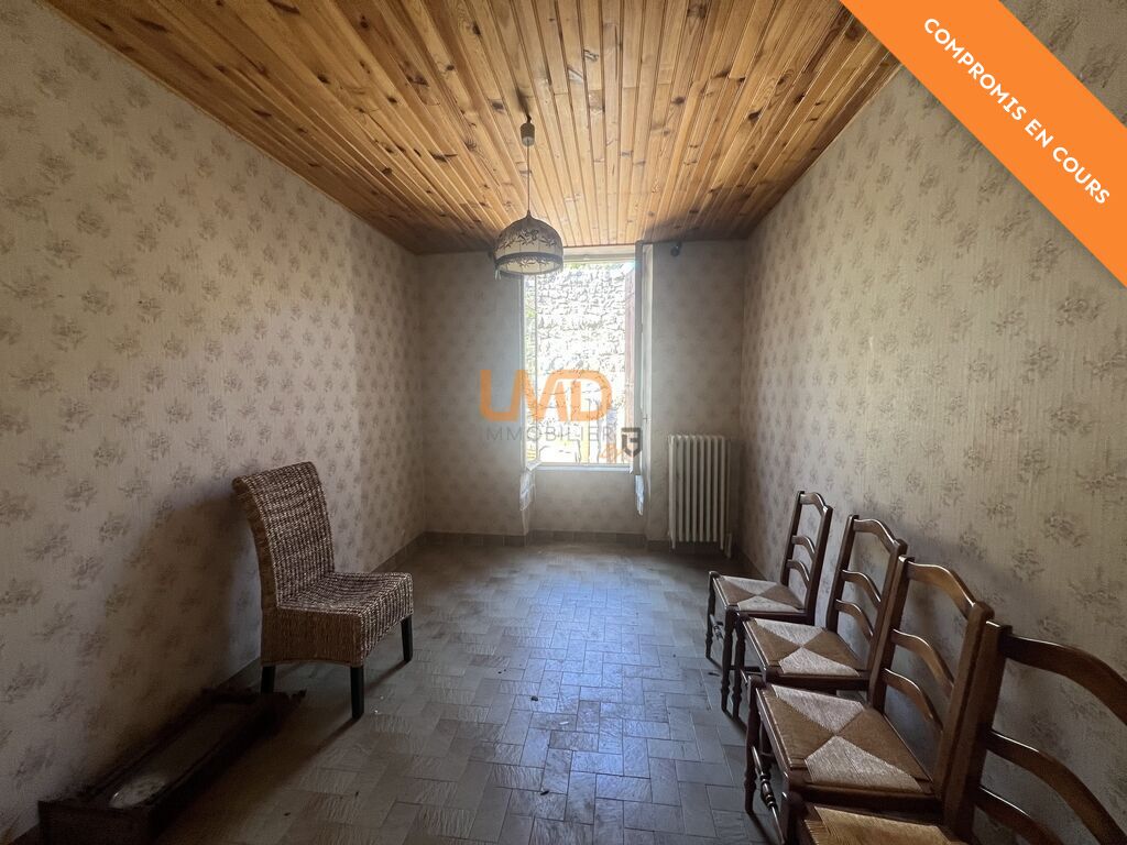 Photo 8 : Maison à rénover avec vue dégagée, proche centre ville