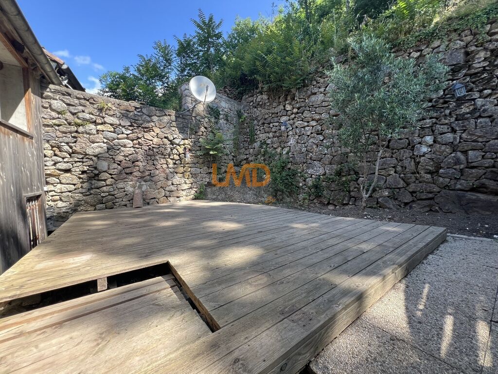 Photo 16 : Maison rénovée avec grand garage et terrasse – Antraigues-sur-Vo