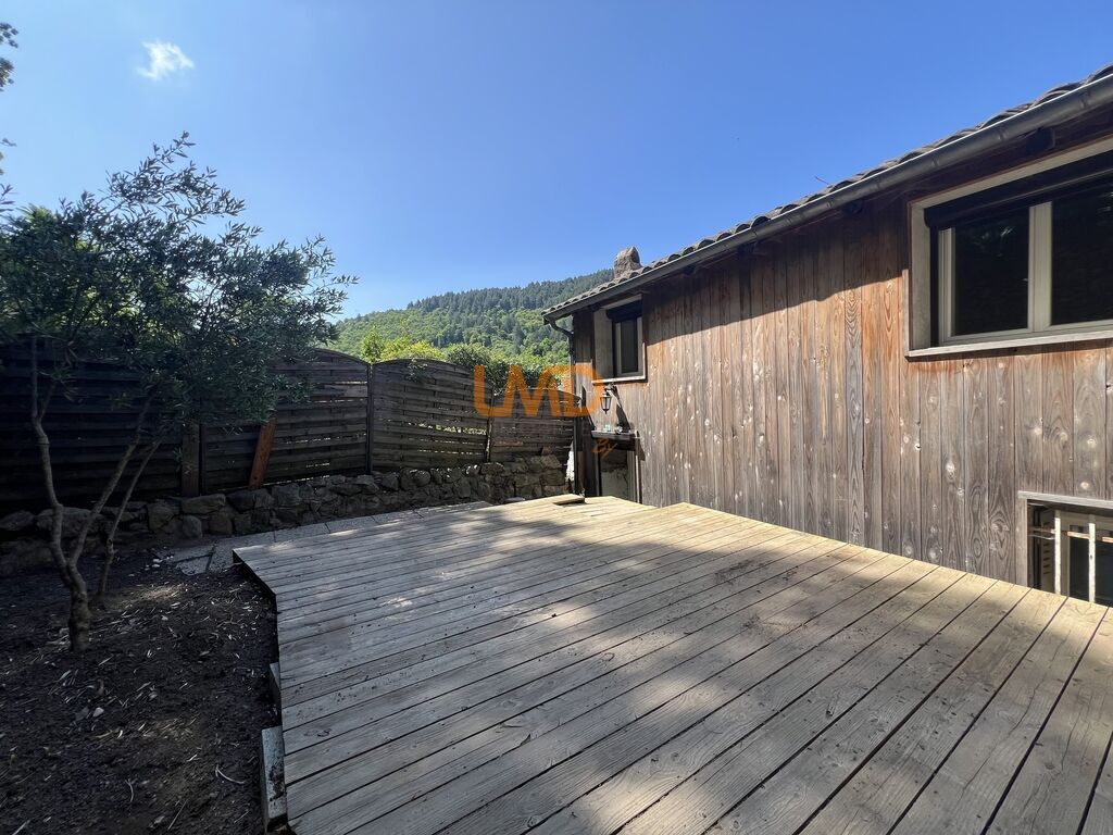 Photo 17 : Maison rénovée avec grand garage et terrasse – Antraigues-sur-Vo