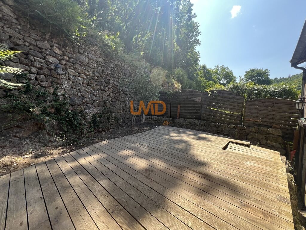 Photo 18 : Maison rénovée avec grand garage et terrasse – Antraigues-sur-Vo