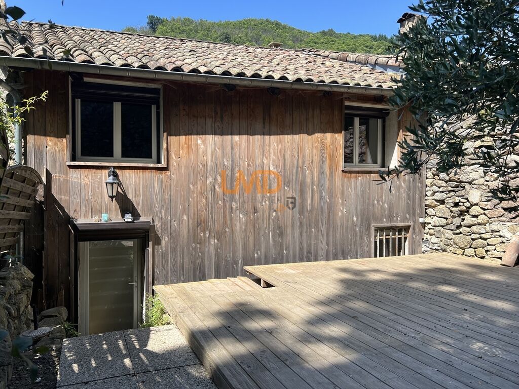 Photo 19 : Maison rénovée avec grand garage et terrasse – Antraigues-sur-Vo