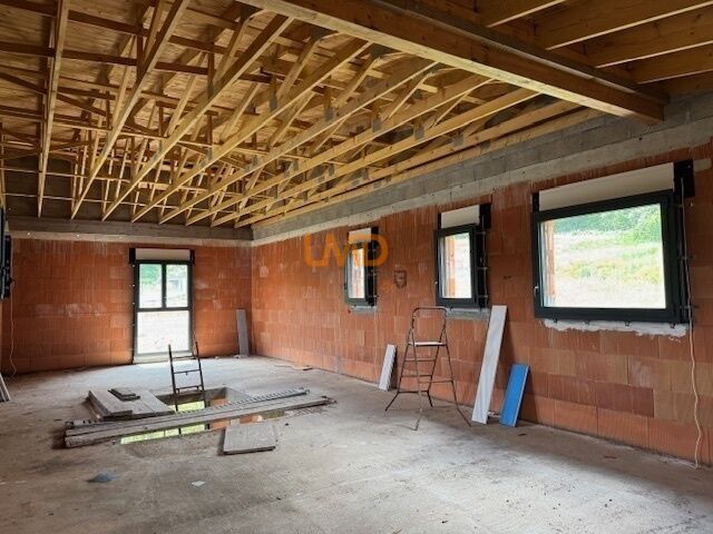 Photo 3 : Maison neuve à terminer