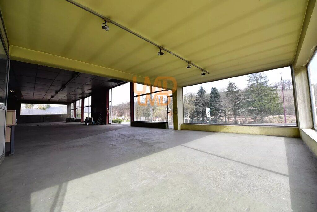 Photo 5 : Local commercial