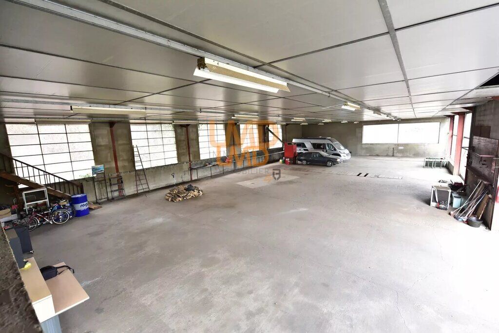 Photo 7 : Local commercial