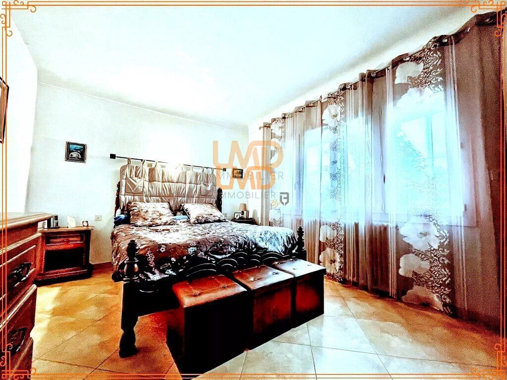 Photo 16 : Élégante villa 176 m², piscine, 3 grands garages, appartement