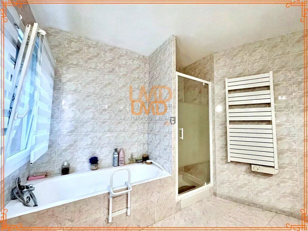 Photo 19 : Élégante villa 176 m², piscine, 3 grands garages, appartement