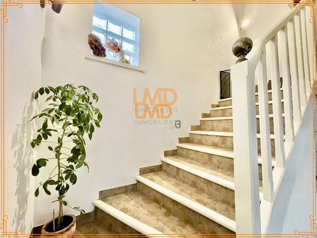 Photo 20 : Élégante villa 176 m², piscine, 3 grands garages, appartement