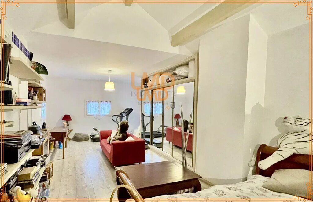 Photo 21 : Élégante villa 176 m², piscine, 3 grands garages, appartement