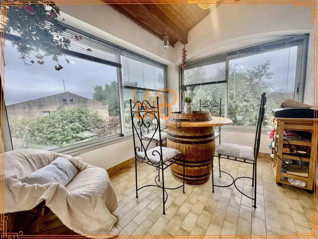 Photo 23 : Élégante villa 176 m², piscine, 3 grands garages, appartement