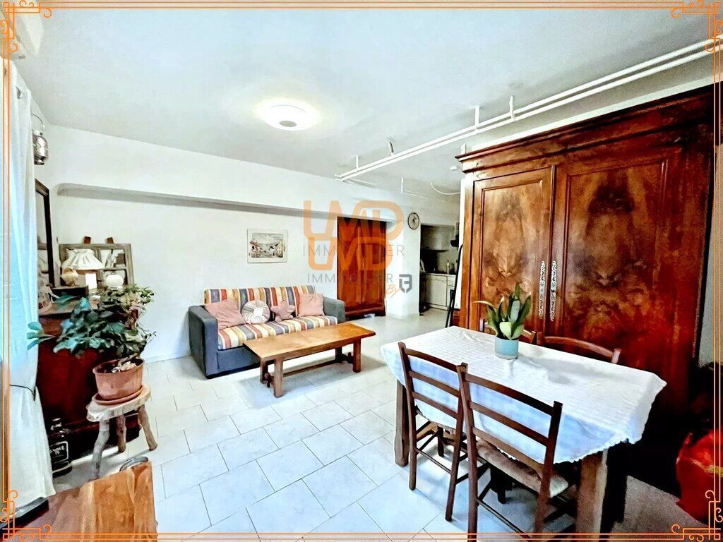 Photo 25 : Élégante villa 176 m², piscine, 3 grands garages, appartement