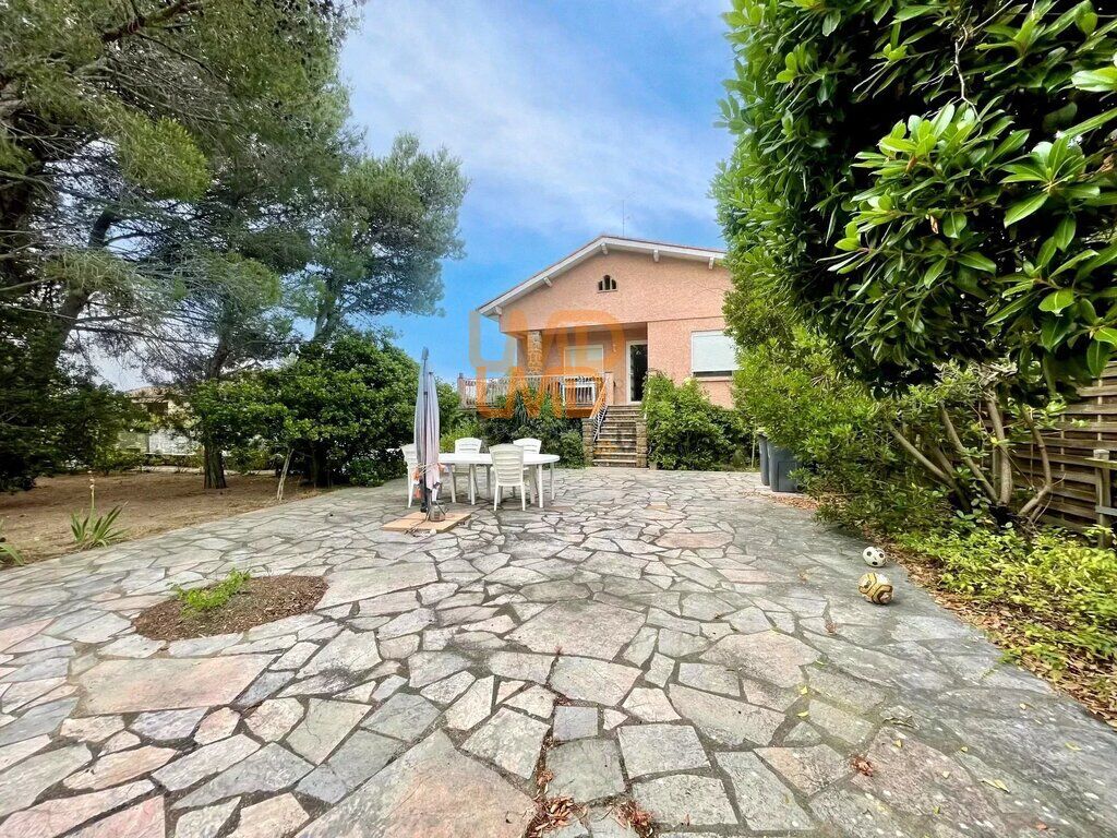 Photo 30 : Élégante villa 176 m², piscine, 3 grands garages, appartement