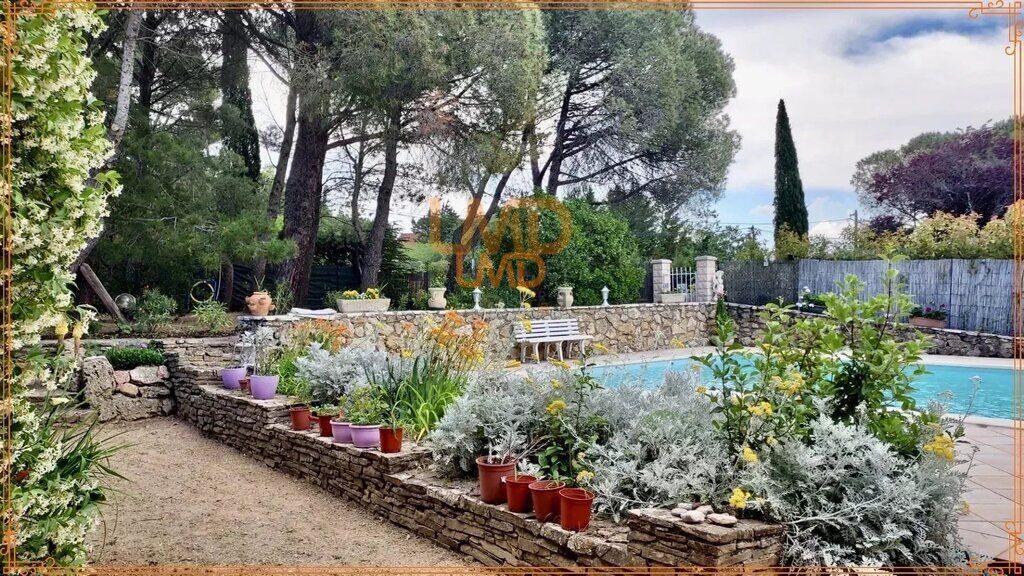 Photo 3 : Élégante villa 176 m², piscine, 3 grands garages, appartement