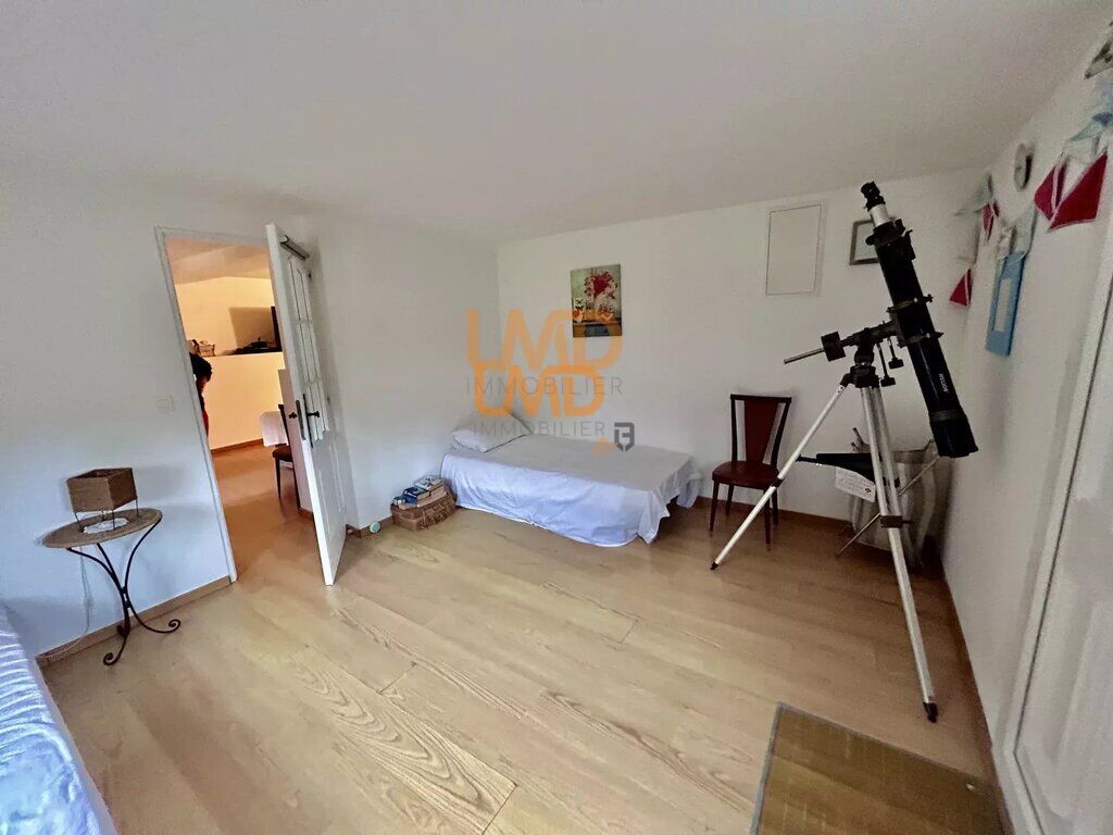 Photo 11 : Maison Traversante, R+1, Terrasse, Jardin, Piscine, Calme, Lumin