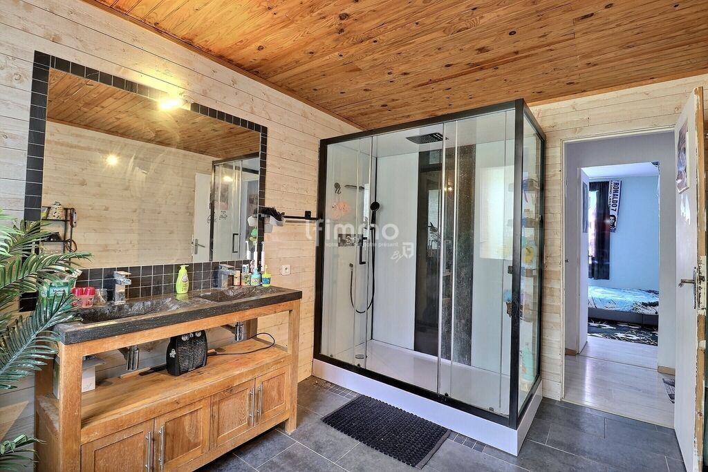 Photo 13 : Maison mitoyenne T5 avec extérieur et piscine