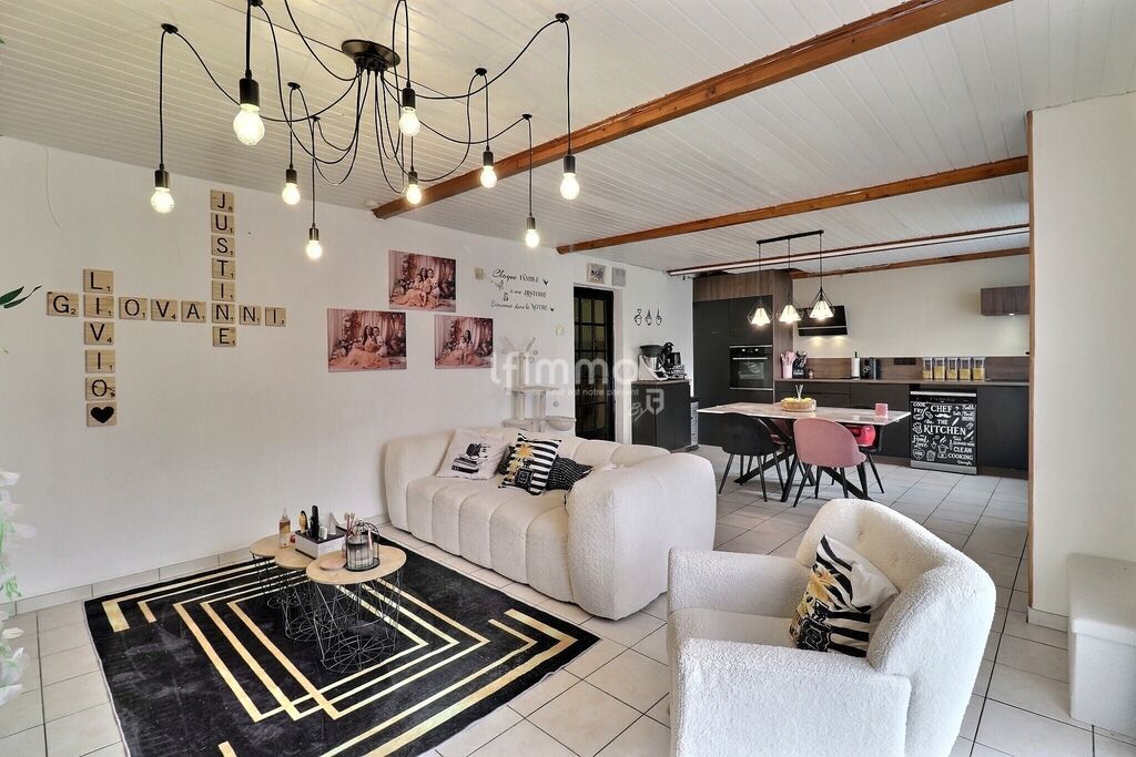 Photo 4 : Maison mitoyenne T5 avec extérieur et piscine