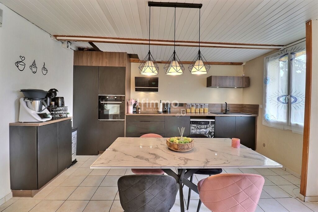 Photo 5 : Maison mitoyenne T5 avec extérieur et piscine