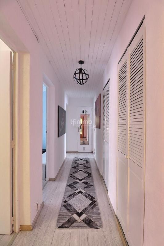 Photo 8 : Maison mitoyenne T5 avec extérieur et piscine