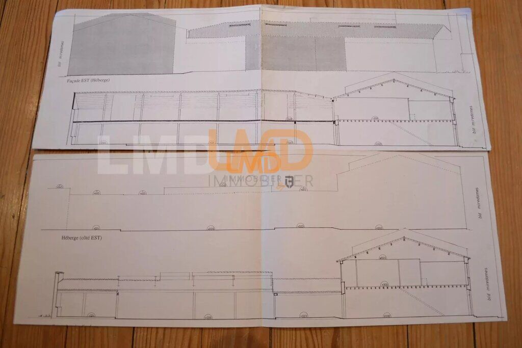 Photo 3 : Immeuble DE Ville Avec Appartements ET Commerce