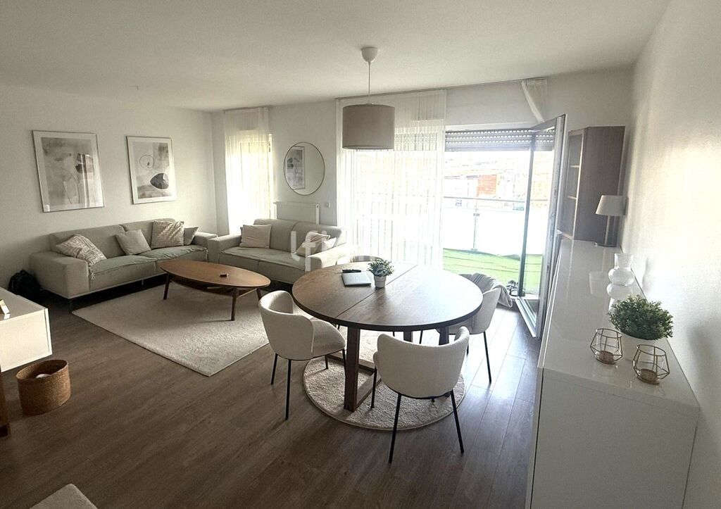 Photo 1 : Bel appart 3 p. de 68 m² env. avec garage et parking