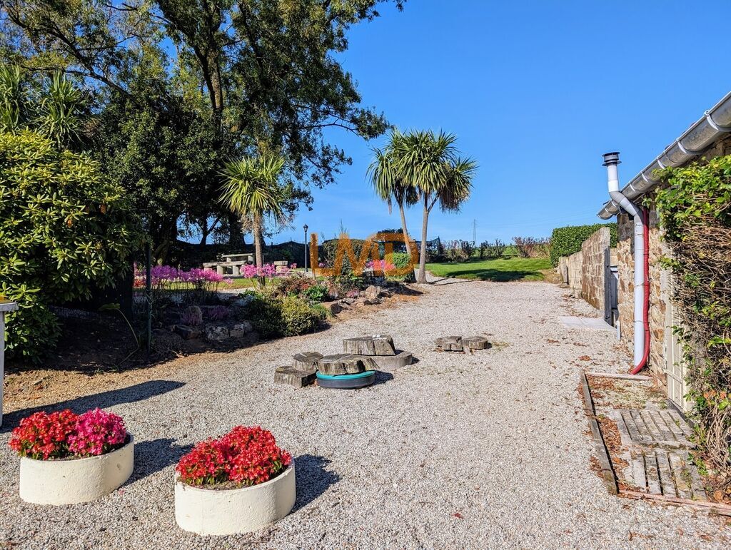 Photo 1 : 4 Gîtes en Bretagne sur un terrain d'environ 5 000 m2