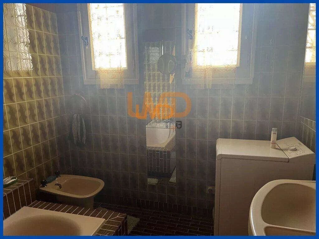 Photo 20 : maison T7 sur sous-sol avec piscine sur 1653 m² de terrain clôt