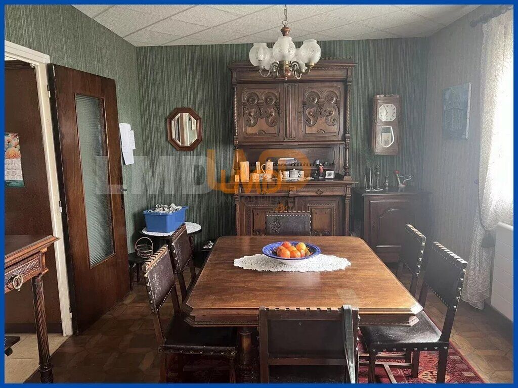 Photo 23 : maison T7 sur sous-sol avec piscine sur 1653 m² de terrain clôt