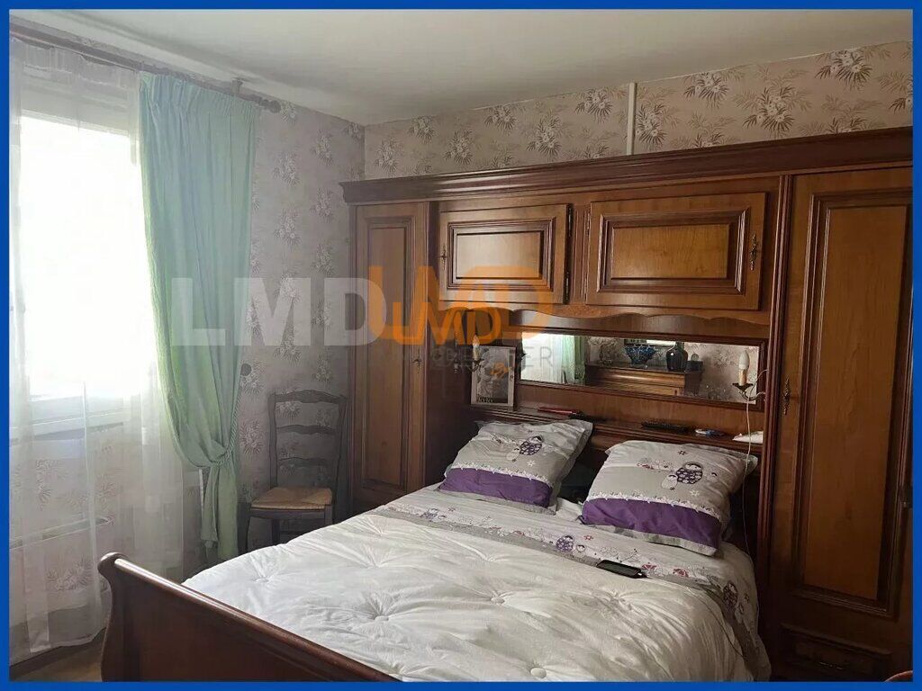 Photo 25 : maison T7 sur sous-sol avec piscine sur 1653 m² de terrain clôt