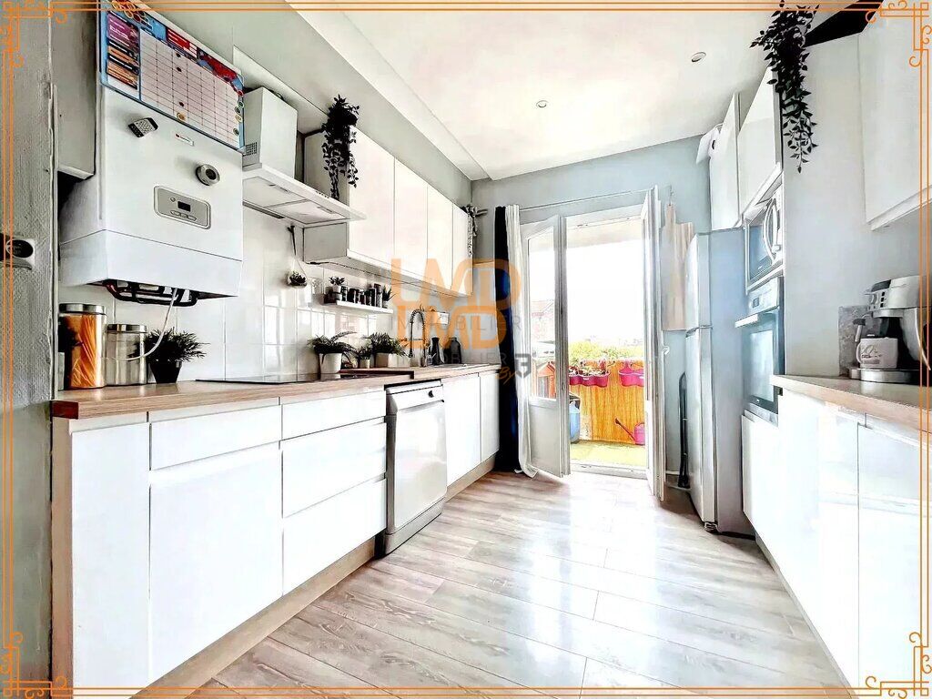 Photo 2 : Coup de CŒUR – T4 Traversant 90 m² – Balcons – Cave