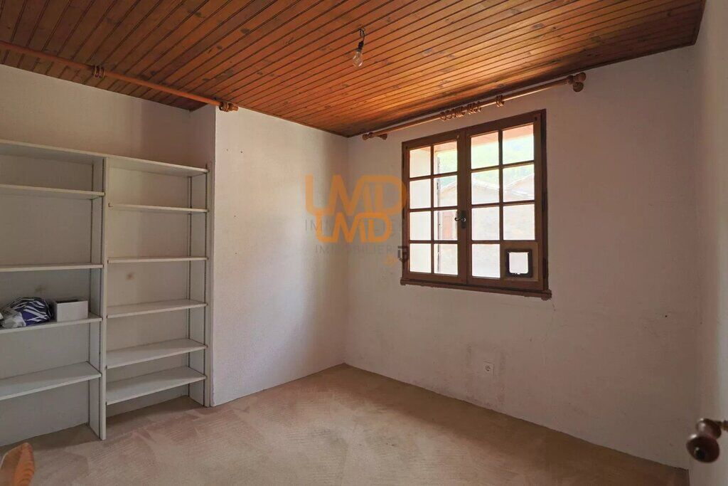 Photo 10 : Maison de village en pierre - 95m2 - 4 chambres - Terrain non at