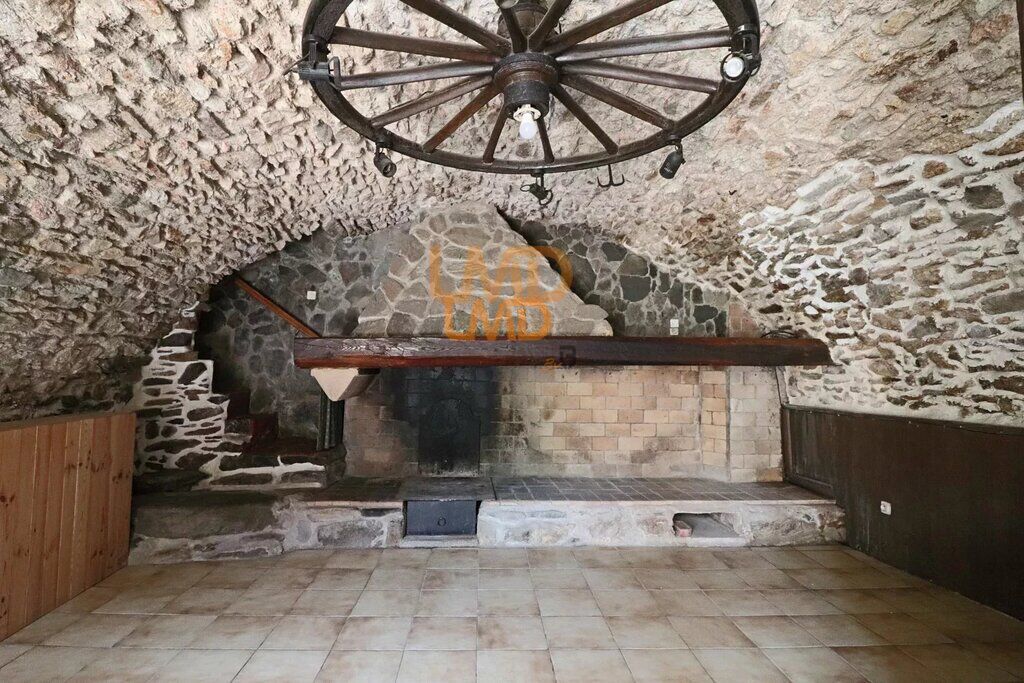 Photo 22 : Maison de village en pierre - 95m2 - 4 chambres - Terrain non at