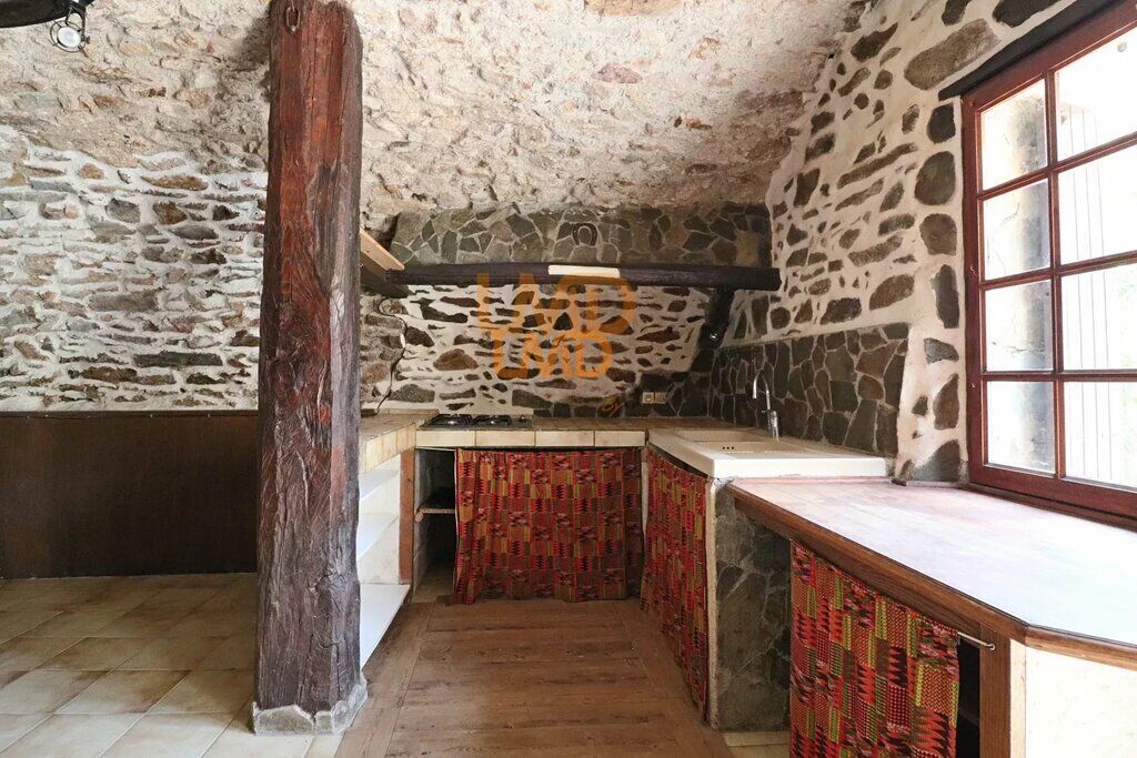 Photo 4 : Maison de village en pierre - 95m2 - 4 chambres - Terrain non at