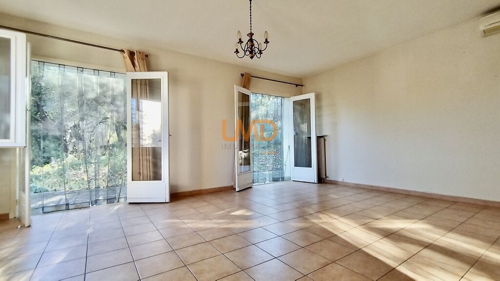 Photo 13 : Villa atypique proche centre-ville, grande parcelle