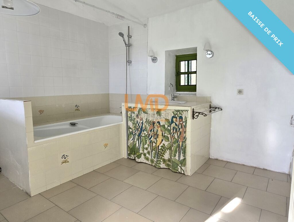 Photo 17 : Authentique mas du 18ᵉ à Gordes avec piscine et vue panoramique