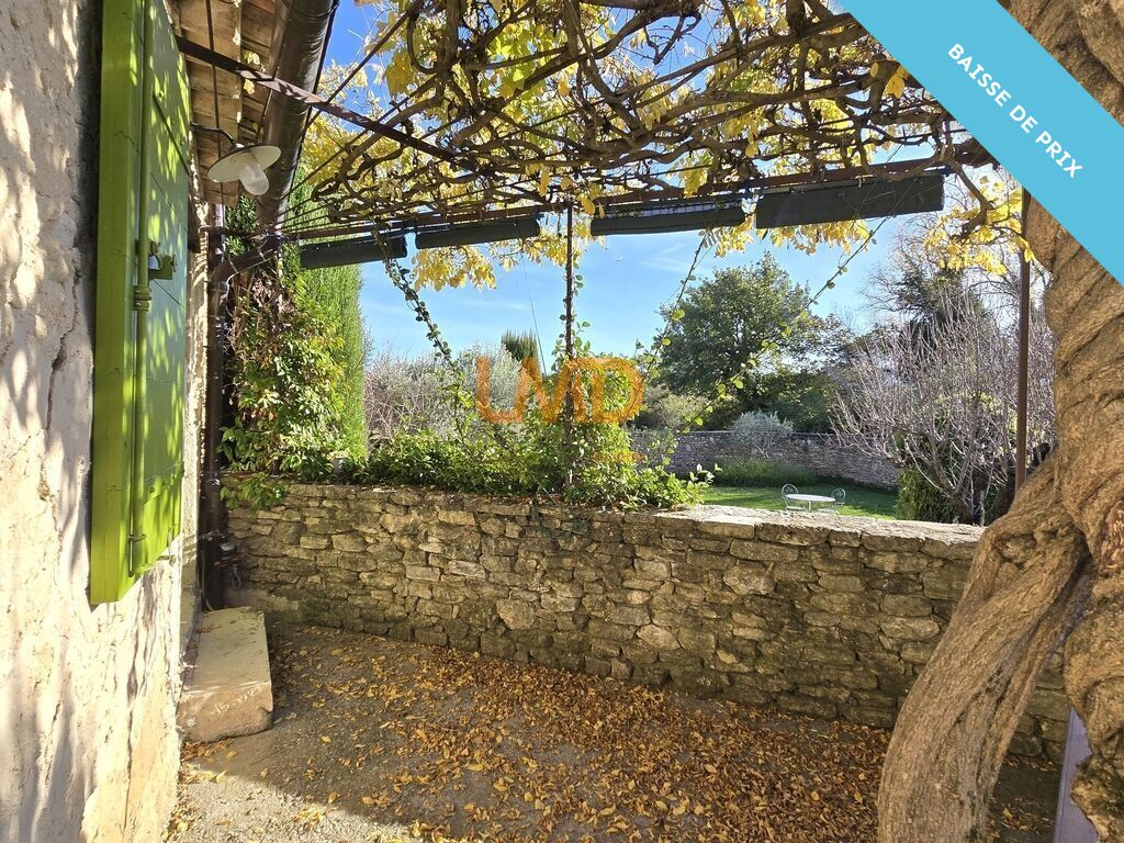 Photo 5 : Authentique mas du 18ᵉ à Gordes avec piscine et vue panoramique