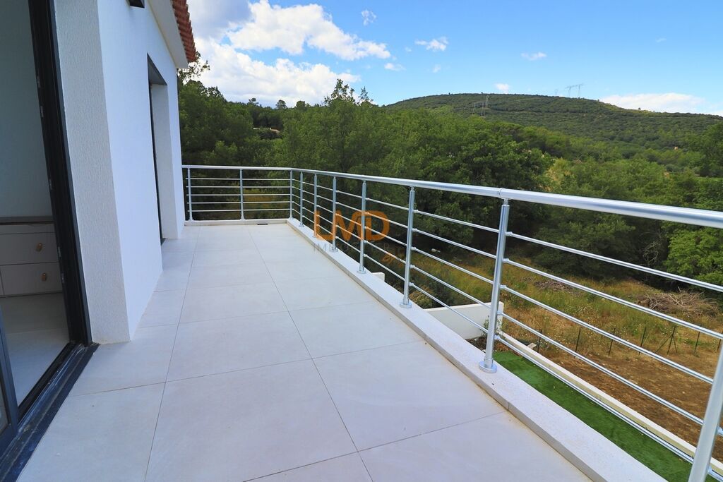 Photo 11 : Besse sur Issole: maison T6 145m2 terrain 670m2