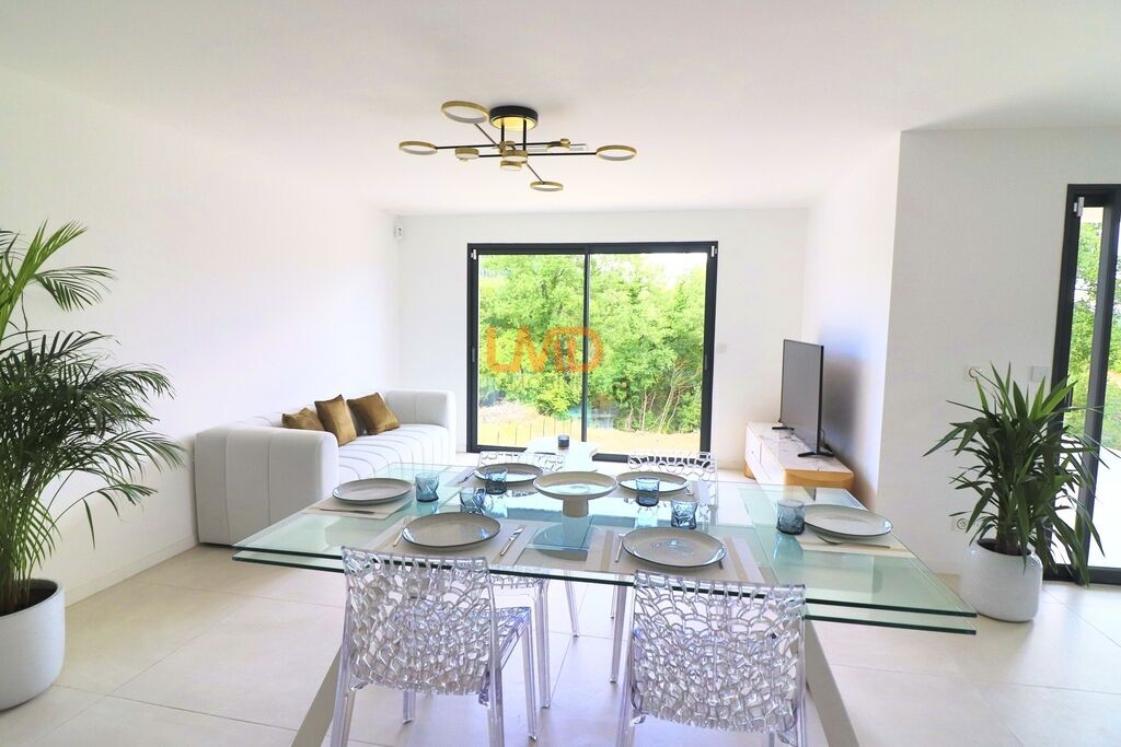 Photo 5 : Besse sur Issole: maison T6 145m2 terrain 670m2