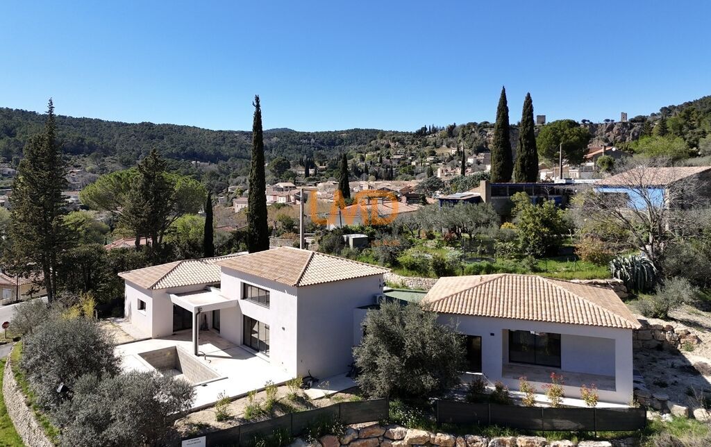 Photo 1 : Cotignac: Maison t5 de 218m2, terrain 1500m2