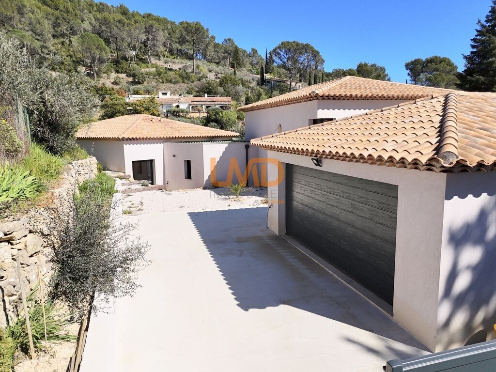 Photo 3 : Cotignac: Maison t5 de 218m2, terrain 1500m2