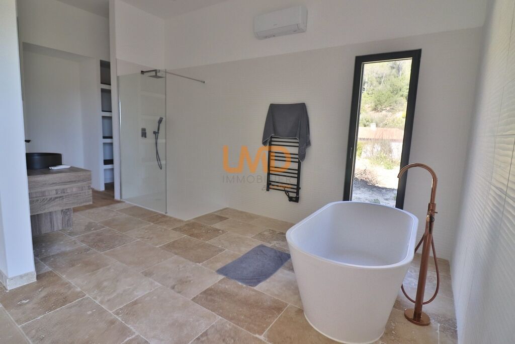 Photo 9 : Cotignac: Maison t5 de 218m2, terrain 1500m2