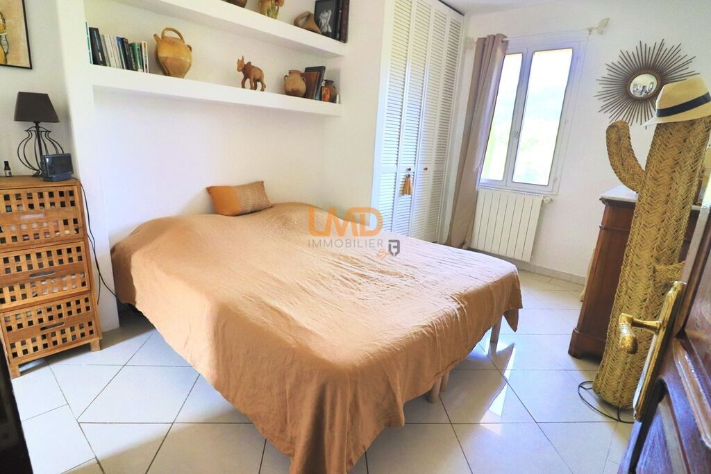 Photo 11 : Cotignac: maison T5 de 165m2 sur terrain 1500m2