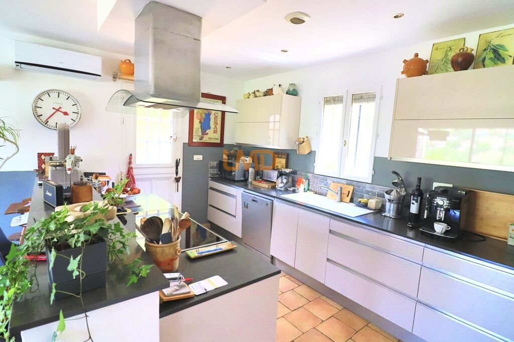 Photo 6 : Cotignac: maison T5 de 165m2 sur terrain 1500m2