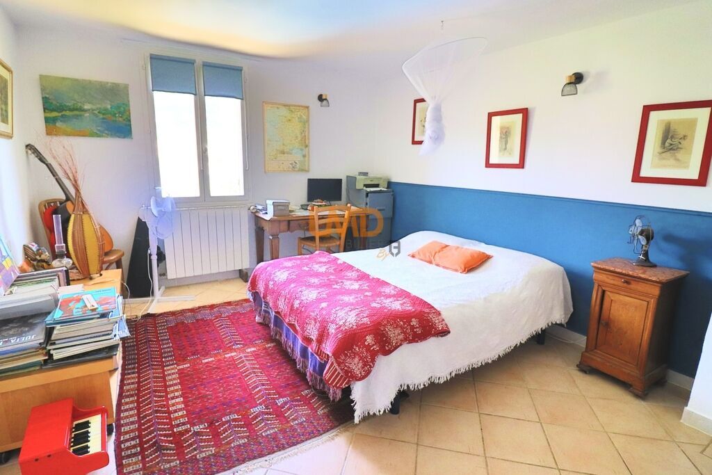 Photo 7 : Cotignac: maison T5 de 165m2 sur terrain 1500m2