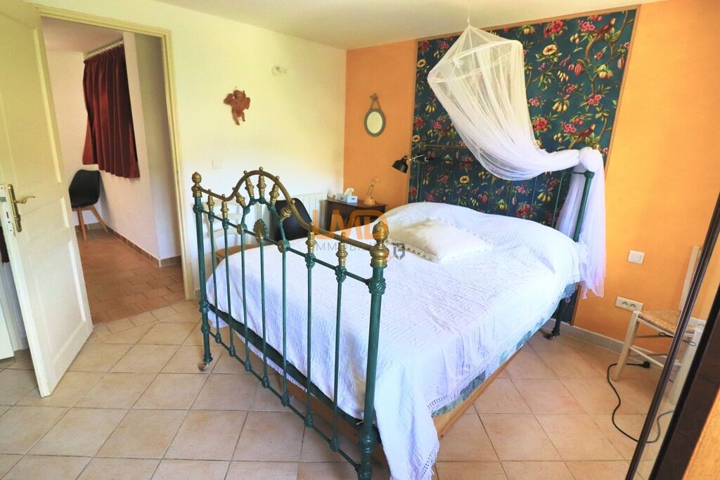 Photo 9 : Cotignac: maison T5 de 165m2 sur terrain 1500m2