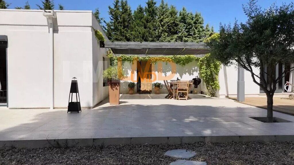 Photo 12 : Propriété de 280m2 à Pujaut dans le Gard