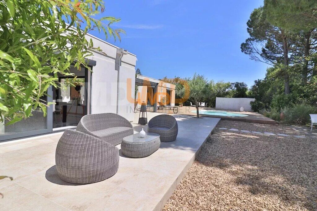 Photo 4 : Propriété de 280m2 à Pujaut dans le Gard