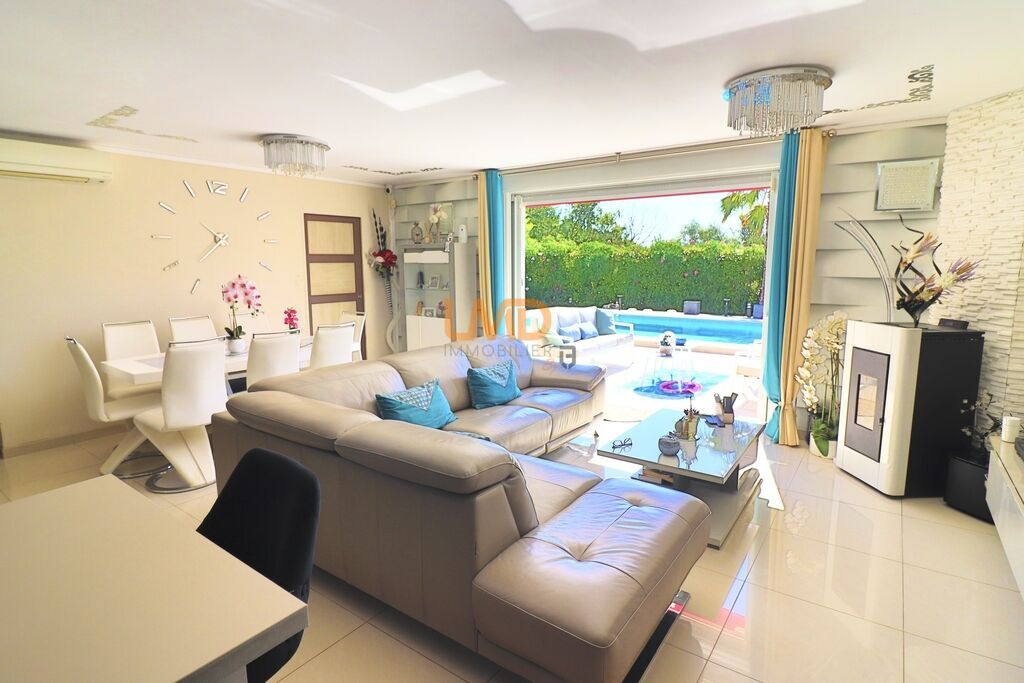 Photo 1 : Taradeau: maison T5 + bureau sur 700m2 avec piscine