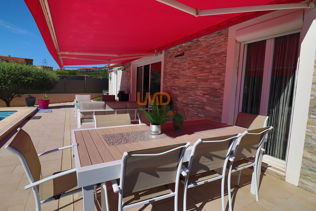 Photo 3 : Taradeau: maison T5 + bureau sur 700m2 avec piscine