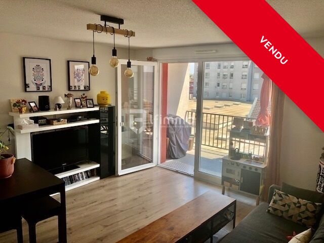 Photo 3 : F4 traversant + balcon + garage