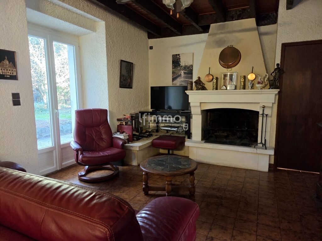 Photo 5 : 🏡 Grande maison familiale – 206 m² – Parcelle 17 457 m²