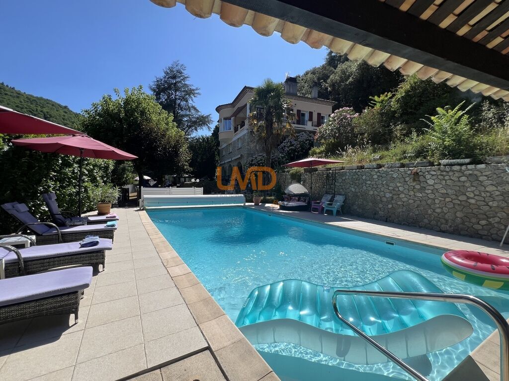 Photo 3 : Propriété de charme avec piscine au bord de l’Ardèche